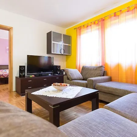 Apartman Lily-close To The *