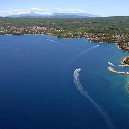 Lily-close To The Apartament *